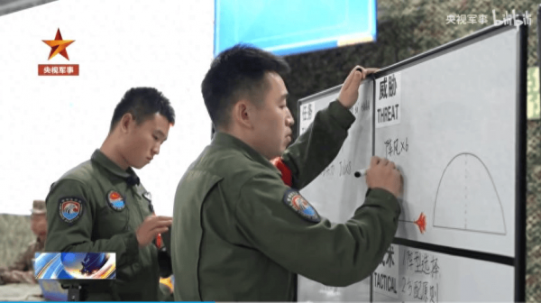 央视知道天机：空军8架歼-16打6架阵风！网友戏称“杀鸡用牛刀”